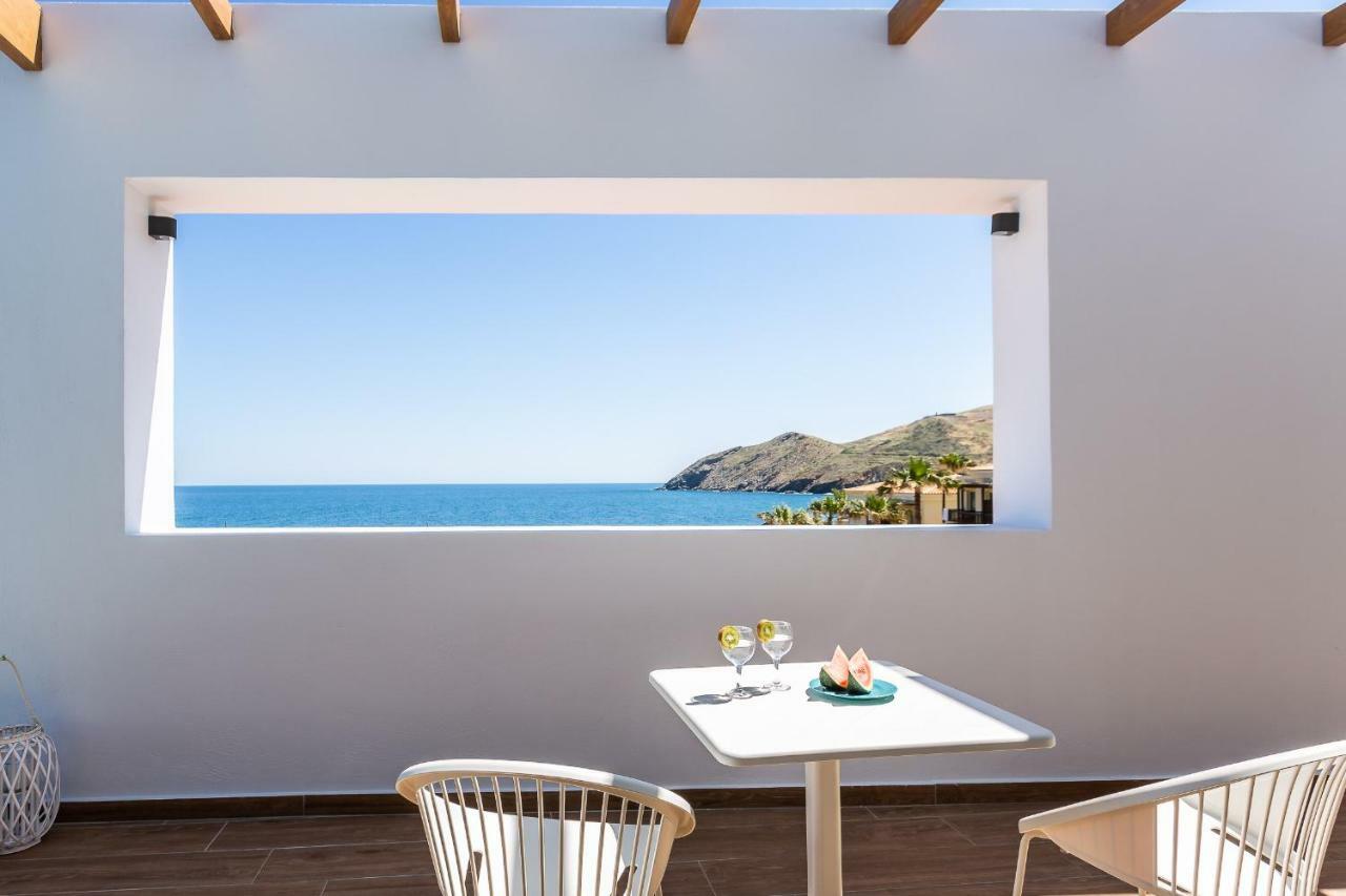 Wave Villa, Beach Front Retreat, By Thinkvilla Panormos  Luaran gambar
