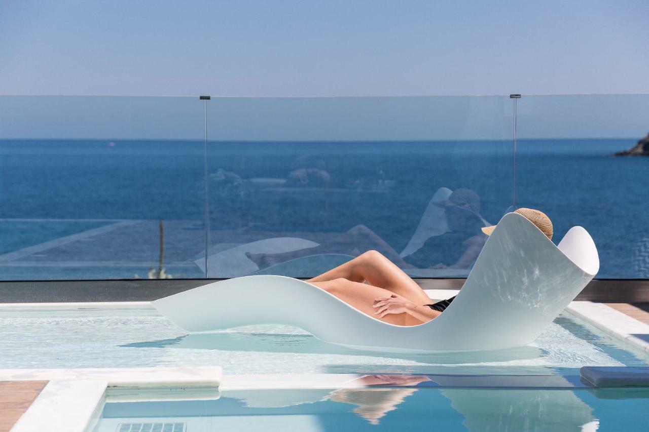 Wave Villa, Beach Front Retreat, By Thinkvilla Panormos  Luaran gambar
